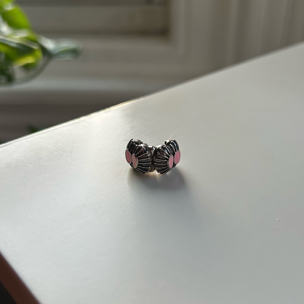 Pandora 'Two of a Kind' Shell Clip - Picture 4 of 5